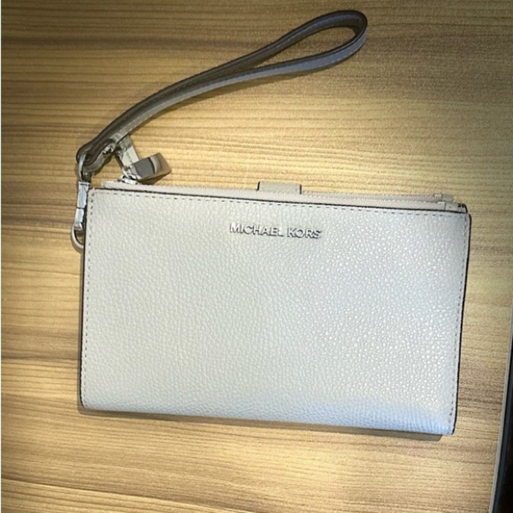 Michael Kors White Wristlet